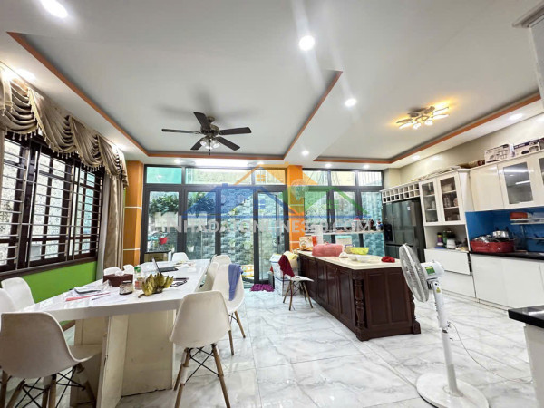 Biệt thự khu vip nam long, quận 7. 170m2 - 5 tầng - ngang 8m - chỉ 22.3 tỷ