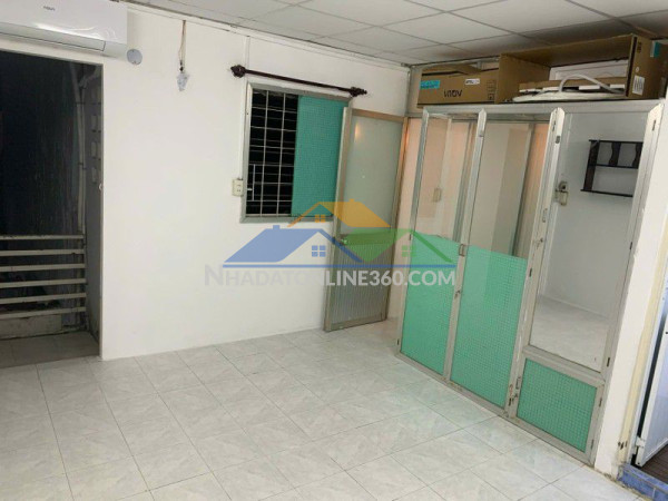 Lam sơn - phú nhuận - 50m là mặt tiền - 3 tầng - trống vào ở liền - chỉ 3.1 tỷ