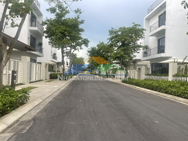 Shophouse mặt biển sầm sơn. sổ lâu dài. chính sách hấp dẫn.  lh: 0966 343 969
