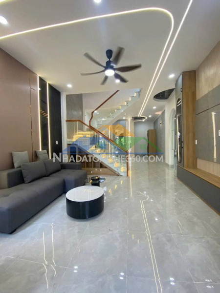 Bán nhà lầu hiện đại 145m2 gần VinCom TP Biên Hoà Đồng Nai chỉ 3 tỷ 650tr