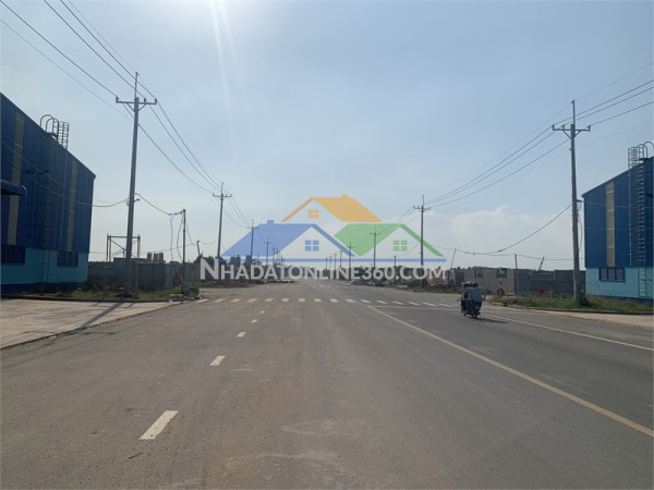 Xt888 nhà xưởng sản xuất thu hút đầu tư nhiều ngành nghề. bàn giao xưởng liền
