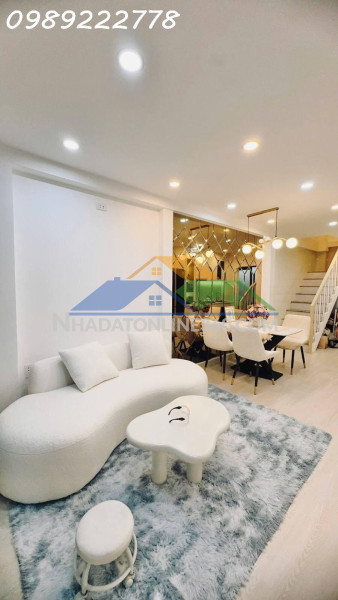 [#phú_nhuận]— thích quảng đức- p5- hxh 7 chỗ đỗ cửa - lô góc - 4 tầng btct - sổ nở hậu siêu đẹp