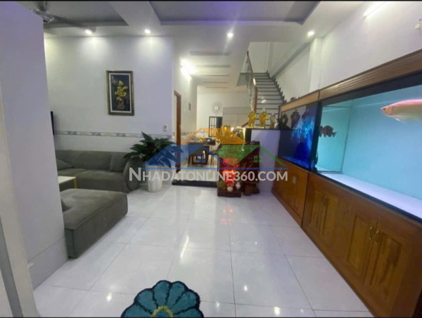 Bán nhà đẹp 3 tầng 224m2 dĩ an,đường xe hơi,sổ riêng,nhà hiếm gặp