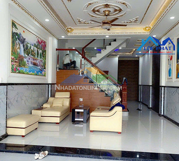 Bán nhà 1 trệt 2 Lầu Phường Long Bình Tân Biên Hòa Đồng Nai giá chỉ 5,5 tỷ Bán nhà 1 trệt 2 Lầu Phường Long Bình Tân Biên Hòa Đồng Nai giá chỉ 5,5 tỷ
