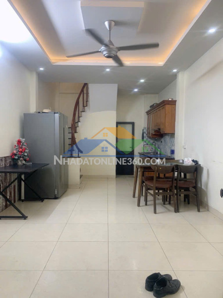 Bán căn nhà khuyến lương hoàng mai 34m 5 tầng 4 phòng sổ đỏ giá 5.08 tỷ