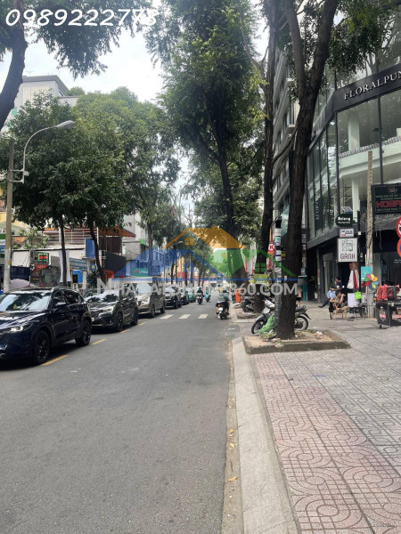 Siêu phẩm nhà 2 mặt tiền - hẻm ôtô lý thuyết - ngã 4 phú nhuận - 80m²(4.8x17) nở hậu - 3 tầng - 4pn 5wc - 1 đời chủ  - nhà đẹp - hoàn công đủ -