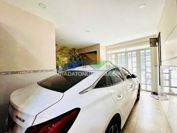 Bán nhà  hxt lê đức thọ, p15, gò vấp, 209m2, 2 tầng, ngang 10,2m, tặng hết nội thất xịn, giá rẻ