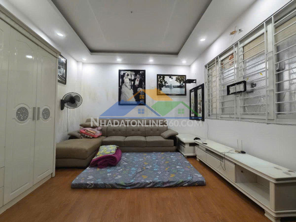 Bán nhà 31m 5 t – ngõ nông  bồ đề, long biên giá 6,5ty oto kd