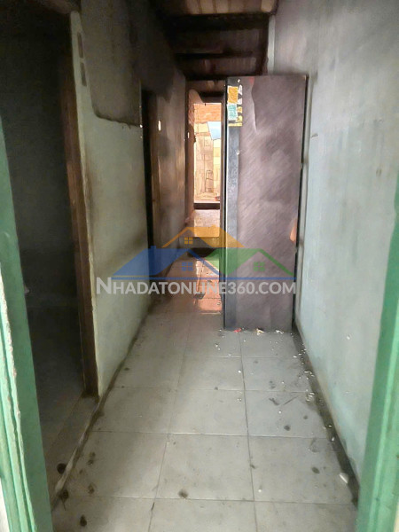 Nhà cũ 2 tầng (4x18m) hẻm thông đường bùi minh trực p5 q8 giá 5.58 tỷ