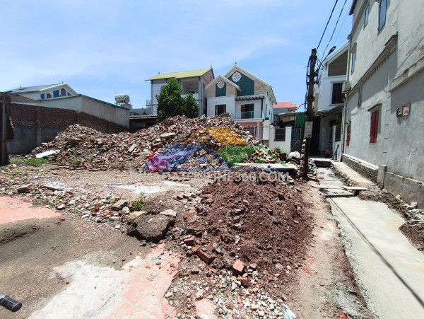 Bán đất tặng nhà c4, mặt phố, kd, vỉa hè, 53m2, mt3.5m, 7.3 tỷ, đông anh.