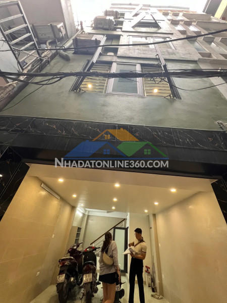 Bán nhà thịnh liệt 74/83m2. 7 tầng. mặt tiền 4.6m. giá 18.6 tỷ hoàng mai hà nội