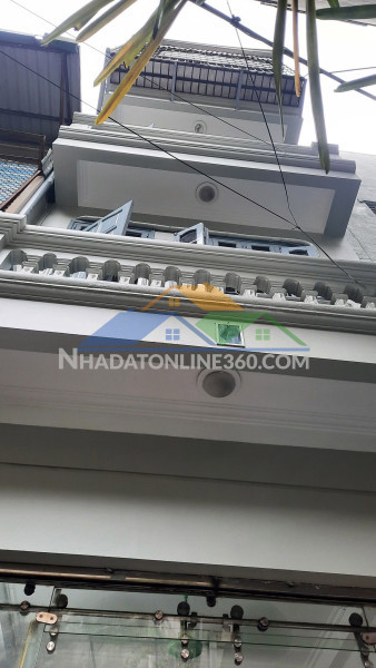 Cho thuê mbkd phố đặng văn ngữ, 4 tầng x 40m2, 5 ngủ, kd spa, tóc, showroom,,,