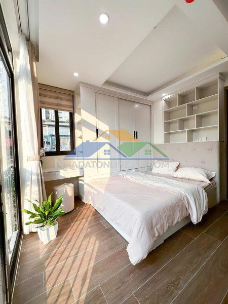 Hiếm nhà bán- mặt ngõ 95 hoàng cầu 75m/ 4tầng/ mặt tiền 6.3m 46.9 tỷ, gần hồ