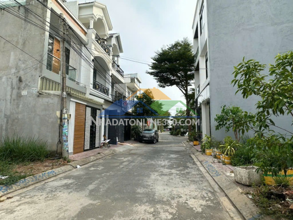 Căn nhà hội tụ đủ 3 yếu tố: vị trí đẹp – thiết kế hiện đại – pháp lý chuẩn chỉnh giá tốt chỉ 6,5 tỷ.