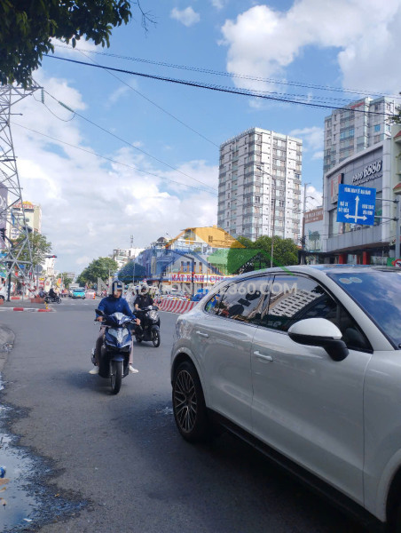 Ngộp lạc long quân - 4x16m2 - hẻm 5m - 4 tầng mới chợ tân bình