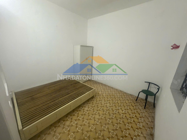 Cho thuê nhà ngõ 148 trương định, 3.5 tầng x 30m2, 2 ngủ, 8 triệu ở gia đình, nhóm ngoan