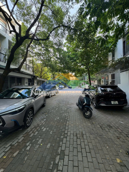Bán nhà nguyễn chính- hoàng mai, 45/50 m2, 6 tầng, mt 14 m, giá 12,5 tỷ.