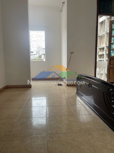 Cho thuê nhà xuân phương, nam từ liêm 50m2 x 2 tầng, 2 ngủ, 7 triệu ở hộ gia đình