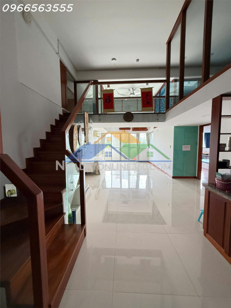 Bán chung cư scenic valley , phú mỹ hưng , 200m2 - full nội thất - giá 12 tỷ tl