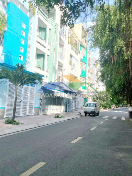 Nhà bán 5 x 20m, ngay khu trung tâm p5 q8, giá 17 tỷ