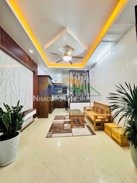 Bán căn nhà nam dư lĩnh nam 32m 4 tầng 3 phòng full nội thất 5.58 tỷ sổ đỏ