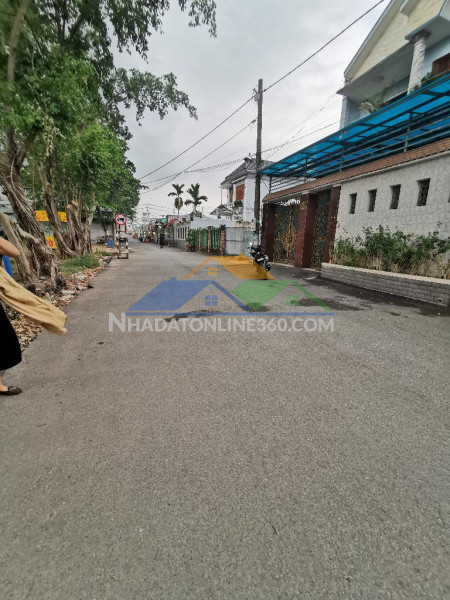 Sở hữu ngay 1676m2 đất lô góc mt trần văn giàu - bình chánh -dòng tiền 100tr/th chỉ  80 tỷ