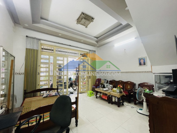 Bán nhà hiệp bình chánh, dt 92 m2, 3 tầng, sổ hồng. giá 7,75 tỷ