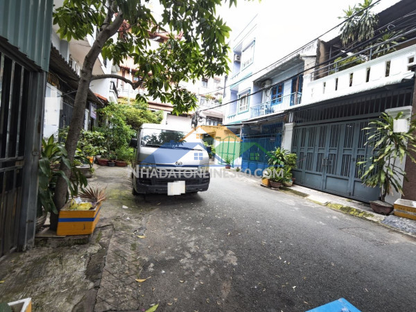 Bán chdv 20 phòng thang máy mt nguyễn thái học, thu 100tr/tháng