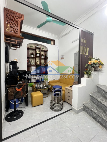 Thái hà- đống đa-  mặt ngõ ô tô tránh-2 thoáng-dt 47m2-nở hậu-kd-giá chỉ 17.5 tỷ.