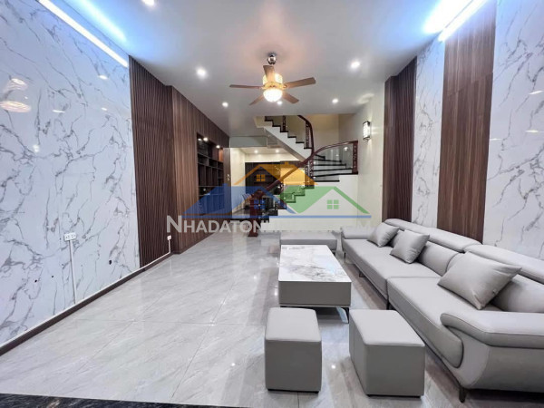 Bán biệt thự trịnh công sơn otô đỗ cổng gần phố đi bộ 114m 24,3 tỷ