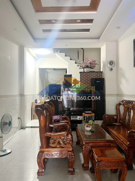 Nhà góc 2 tầng hxh âu dương lân p3q8. giá 3,58 tỷ tl
