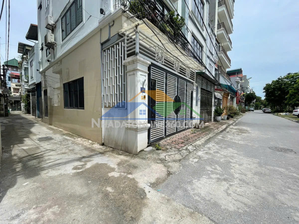 Bán căn hộ dòng tiền gia quất 55/158m2 x 6 tầng mặt tiền 4.1m, 11.5 tỷ long biên.