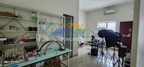 Bán nhà 3 tầng mặt tiền kinh doanh dĩ an,rẻ hơn căn kế bên 300tr