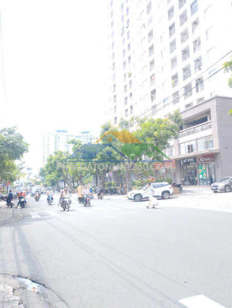Bán nhà lý thường kiệt - 4x16m2 - hẻm 5m - 5 tầng ngay chợ tân bình