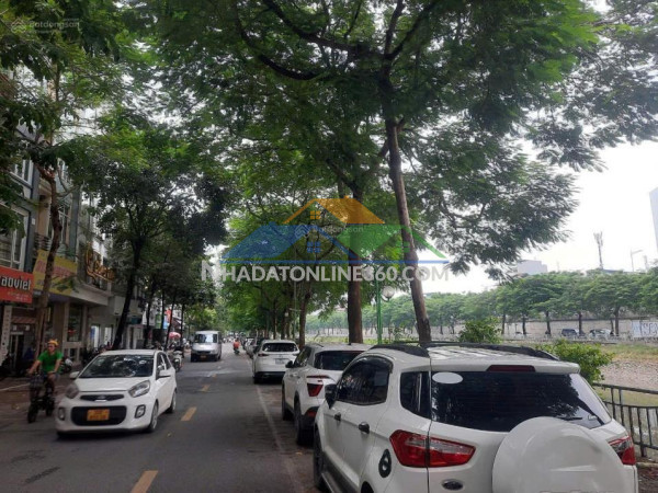 Mặt phố nguyễn đình hoàn - kinh doanh tấp nập - vỉa hè– 2thoáng truóc sau 133m 35,2 tỷ