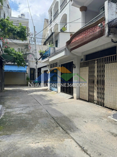 Ba tháng hai q10 – 65m2 – ngang hơn 5m – gần mặt tiền – chỉ 8.x tỷ