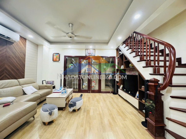 Bán nhà khu đô thị văn phú - hà đông, 50 m2, mặt tiền 5,6 m, giá 20 tỷ.
