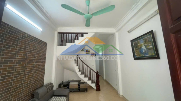 ????????????chính chủ nhờ bán nhà  trung tâm quận thanh trì - #ngõ thông - #kinh doanh  - #gần ô tô.nhỉnh 5 tỷ????????????