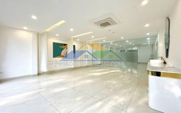 ????????tầng 3 khu a đường 800a, cầu giấy 59/70m 3pn 2wc, tòa còn mới, 4.7 tỷ