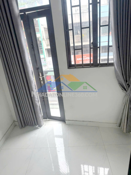 Nhà góc 4 tầng hẻm cụt sát đường bình tiên p3q6 .giá: 2.4 tỷ