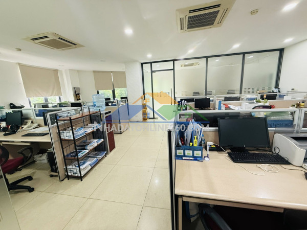 Bán tòa văn phòng mặt phố bạch mai, 215m2, 8 tầng 1 hầm thang máy, mặt tiền 8.5m, 189 tỷ