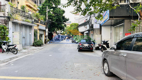 Bán nhà ngọc lâm, 150m, mặt tiền 5.6m, nở hậu, vỉa hè, ôtô tránh