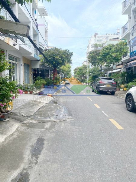 Nhà mặt tiền đường số p4q8. gần chợ phạm thế hiển