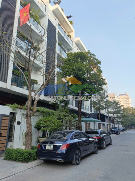 Nv vip hoàng quốc việt kéo dài 85m, 6 tầng thang máy, giá 27.5 tỷ