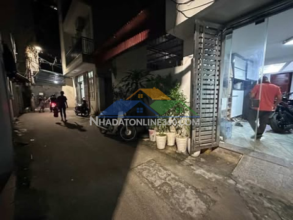 Siêu phẩm tuyệt chủng - 2 nhà ra phố - vị trí đẹp - vừa ở vừa cho thuê