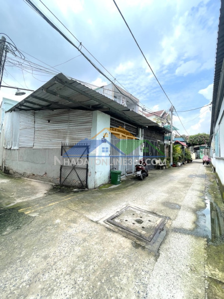 Bán nhà 4 tầng măt tiền  tân thới nhất 17,pttn  q.12. dt 72m2 (4x18m)