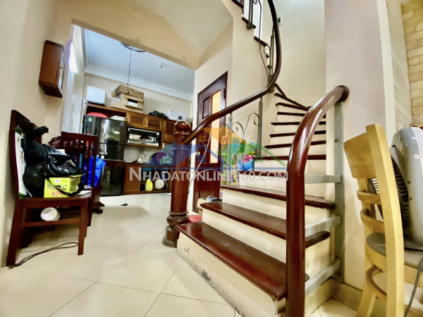 Bán nhà đào tấn 40m 4 tầng mặt tiền 5m giá chào 8.5ty