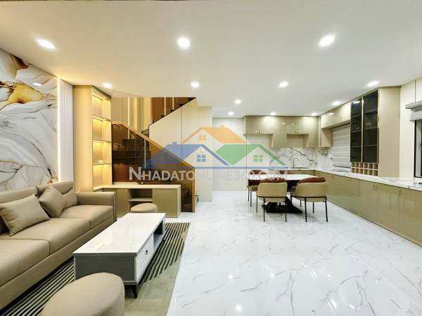 Bán nhà phân lô ô tô gần phú diễn 55m2x4t,giá rẻ,không qh,9.9 tỷ tỷ