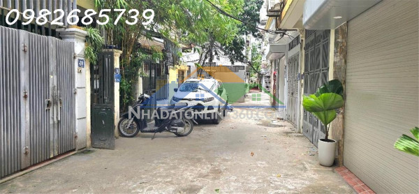 Chính chủ bán nhà lô góc 42m 5 tầng 8.x tỷ ngõ 595 nguyễn trãi thanh xuân