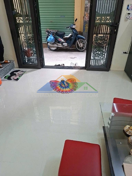 Thụy khuê 25m giá 6,6 tỷ 1 nhà ra mặt phố ngõ thông,lô góc,2 thoáng,gần hồ tây